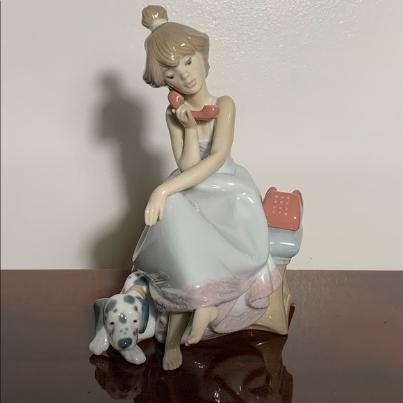 Lladro Chit-Chat Girl Figurine